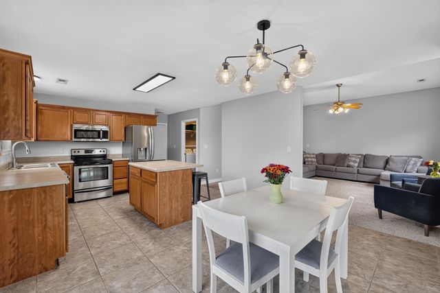 3904 LADUE CT, Columbia, MO 65202