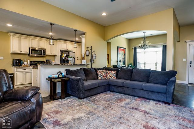1112 Paragould Drive, Jonesboro, AR 72401