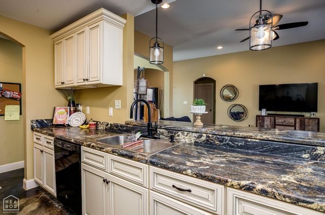 1112 Paragould Drive, Jonesboro, AR 72401