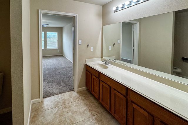 2016 Kings Forest Drive, Heartland, TX 75126