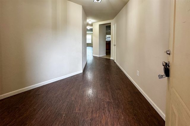 2016 Kings Forest Drive, Heartland, TX 75126