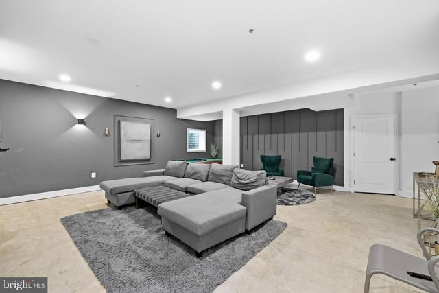 3249 ARUNDEL ON THE BAY RD, Annapolis, MD 21403