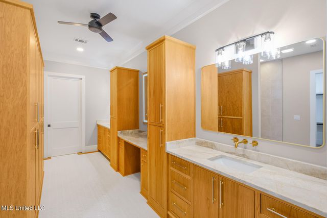 5 Hanging Oak Circle, Gulfport, MS 39507