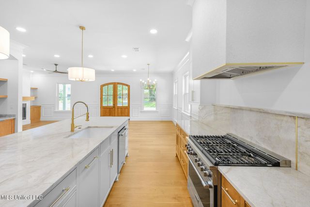 5 Hanging Oak Circle, Gulfport, MS 39507