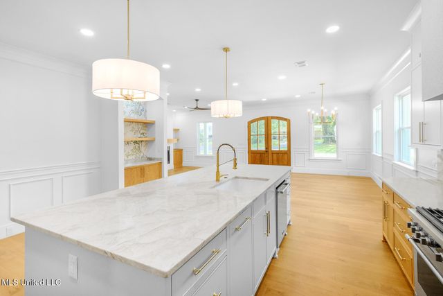 5 Hanging Oak Circle, Gulfport, MS 39507