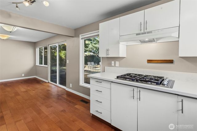 7211 44th Street W, University Place, WA 98466
