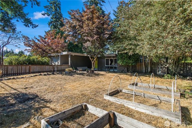 7211 44th Street W, University Place, WA 98466