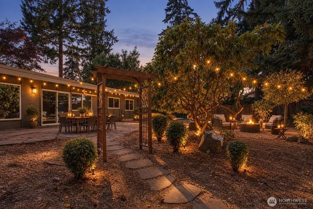 7211 44th Street W, University Place, WA 98466