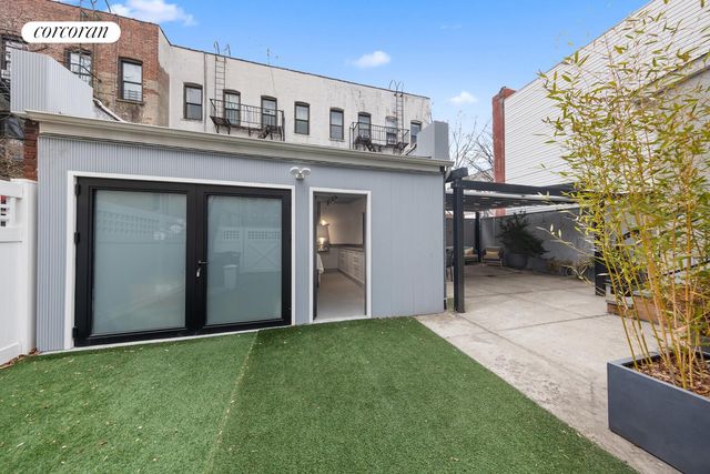 390 STRATFORD Road, New York City, NY 11218