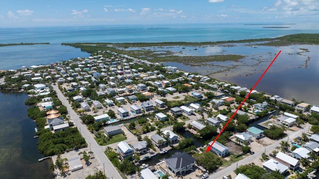 27398 Jamaica Lane, Ramrod Key, FL 33042