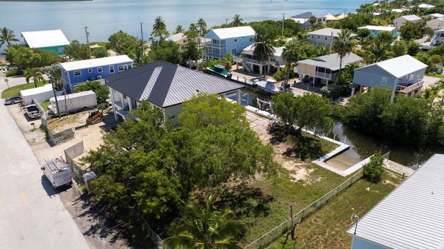 27398 Jamaica Lane, Ramrod Key, FL 33042