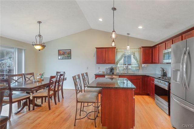 14 Laurens Way, Lysander, NY 13027