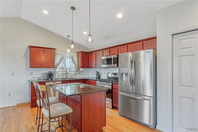 14 Laurens Way, Lysander, NY 13027