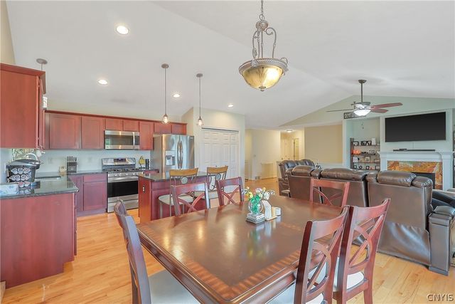 14 Laurens Way, Lysander, NY 13027