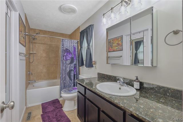 14 Laurens Way, Lysander, NY 13027