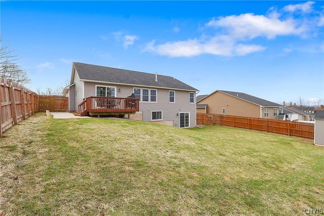 14 Laurens Way, Lysander, NY 13027