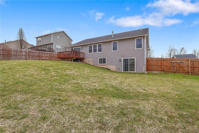 14 Laurens Way, Lysander, NY 13027