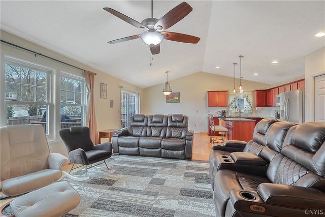 14 Laurens Way, Lysander, NY 13027