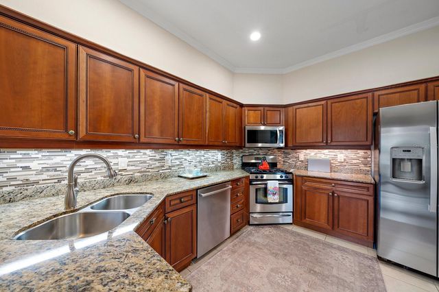 8406 MIRAMAR WAY 8406, Lakewood Ranch, FL 34202