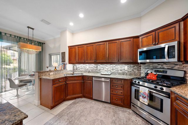 8406 MIRAMAR WAY 8406, Lakewood Ranch, FL 34202