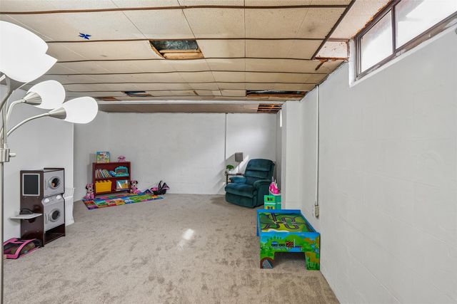 4901 Ash Drive, Pleasant Hill, IA 50327