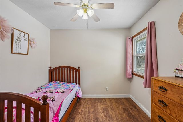 4901 Ash Drive, Pleasant Hill, IA 50327