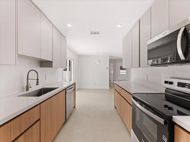 3856 Corrigan Court, Lake Worth Beach, FL 33461