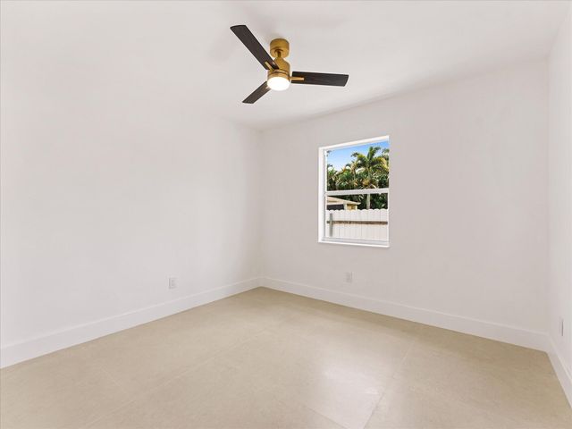 3856 Corrigan Court, Lake Worth Beach, FL 33461