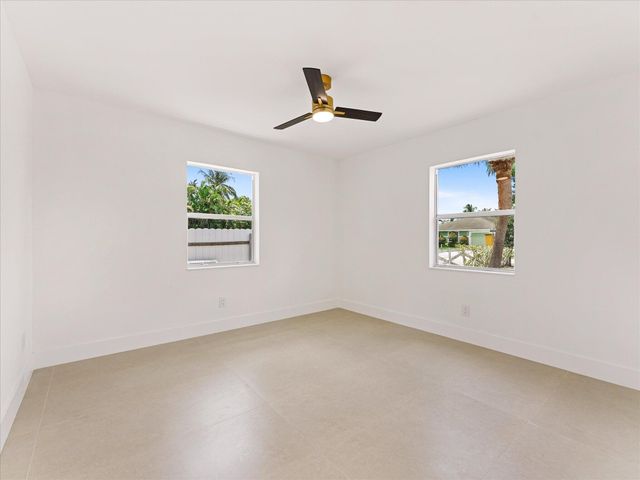 3856 Corrigan Court, Lake Worth Beach, FL 33461