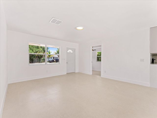 3856 Corrigan Court, Lake Worth Beach, FL 33461