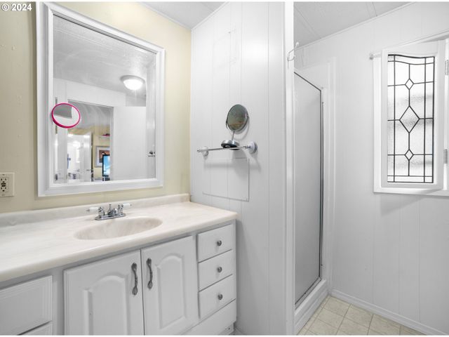 955 Ne MILL St, Waldport, OR 97394