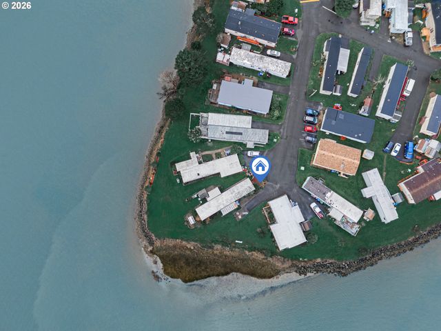 955 Ne MILL St, Waldport, OR 97394