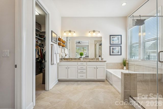 401 Hollyhock Drive, Matthews, NC 28104