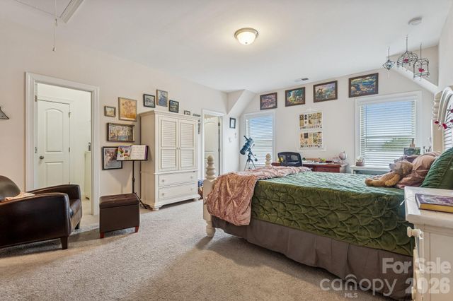 401 Hollyhock Drive, Matthews, NC 28104