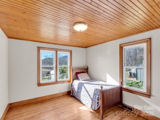 1254 Pisgah Drive, Canton, NC 28716