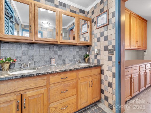 1254 Pisgah Drive, Canton, NC 28716