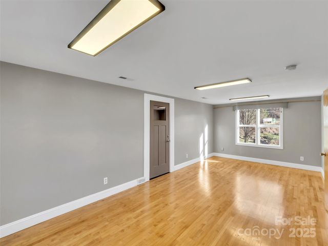 1254 Pisgah Drive, Canton, NC 28716