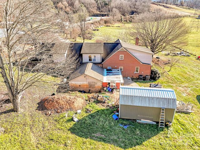 1254 Pisgah Drive, Canton, NC 28716