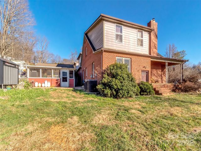 1254 Pisgah Drive, Canton, NC 28716