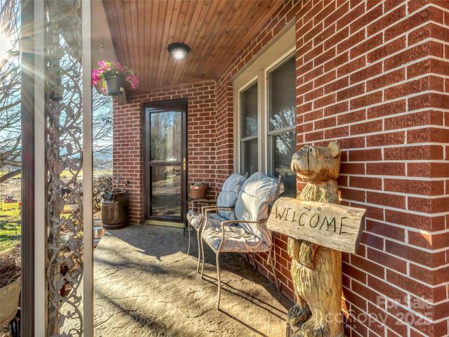 1254 Pisgah Drive, Canton, NC 28716