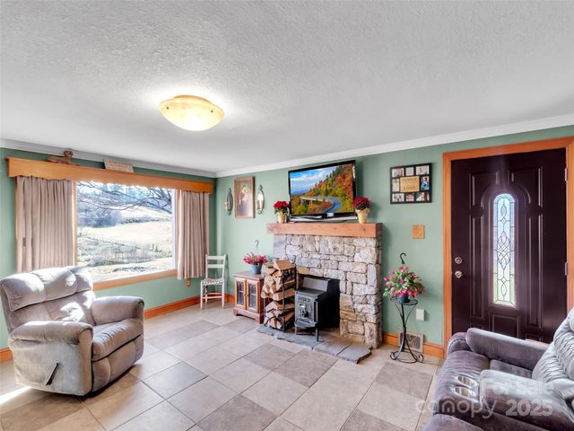 1254 Pisgah Drive, Canton, NC 28716