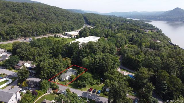 21 Garrison Road, Highland Falls, NY 10928