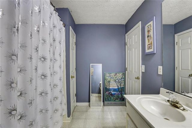 3025 Ridge Oak Drive, Suwanee, GA 30024