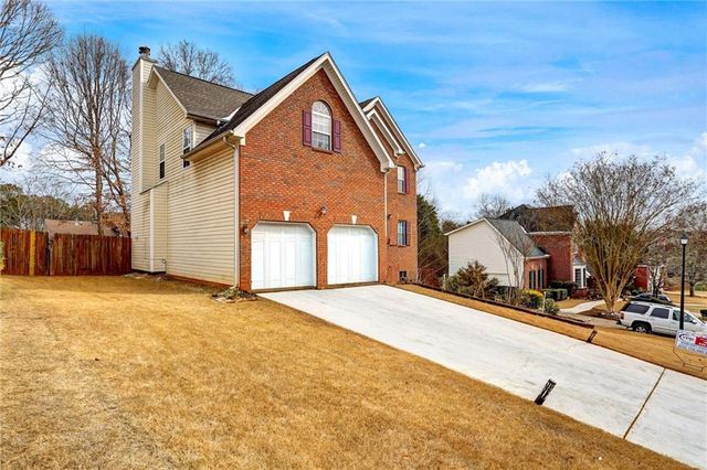 3025 Ridge Oak Drive, Suwanee, GA 30024