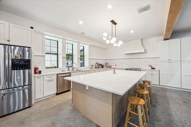 17810 County Road 125, Pearland, TX 77581