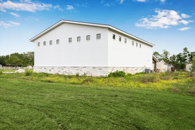 17810 County Road 125, Pearland, TX 77581