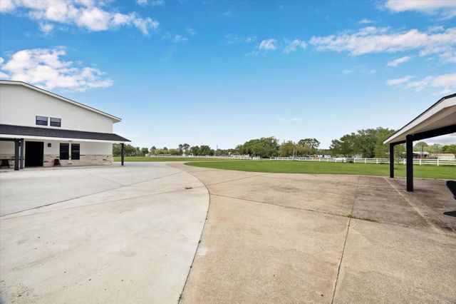 17810 County Road 125, Pearland, TX 77581