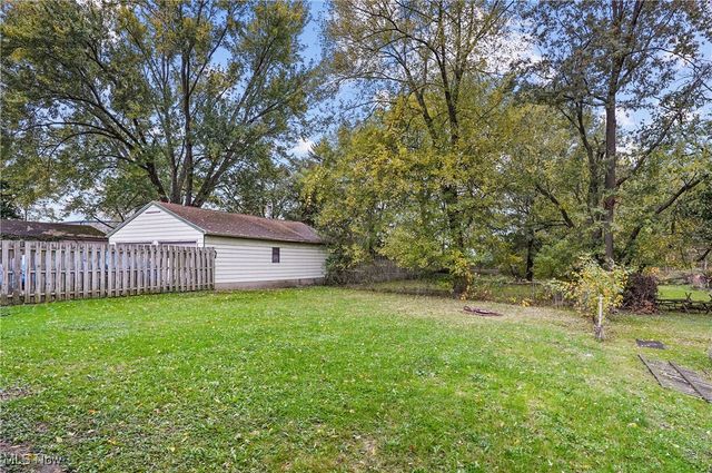 265 Charles Avenue NE, Warren, OH 44483