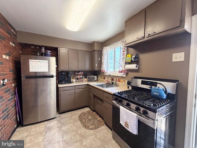 2131 CURTIS AVE, Abington, PA 19001