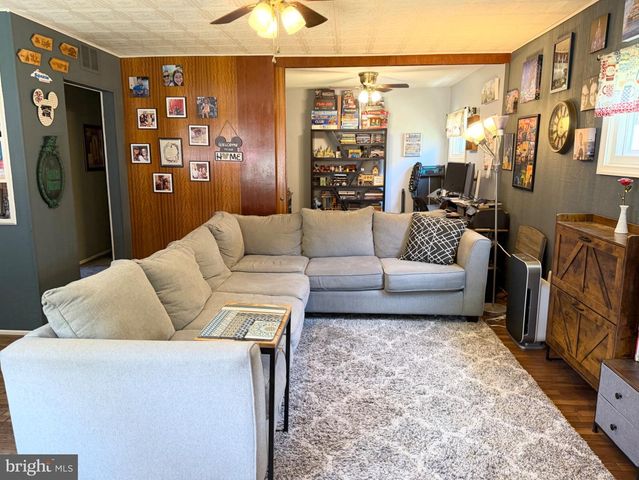 2131 CURTIS AVE, Abington, PA 19001
